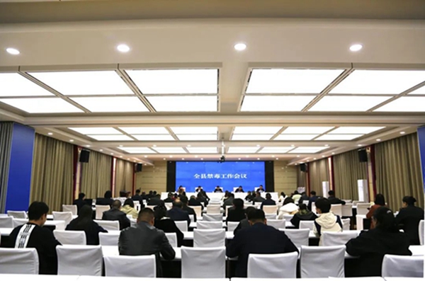 阿克塞.jpg